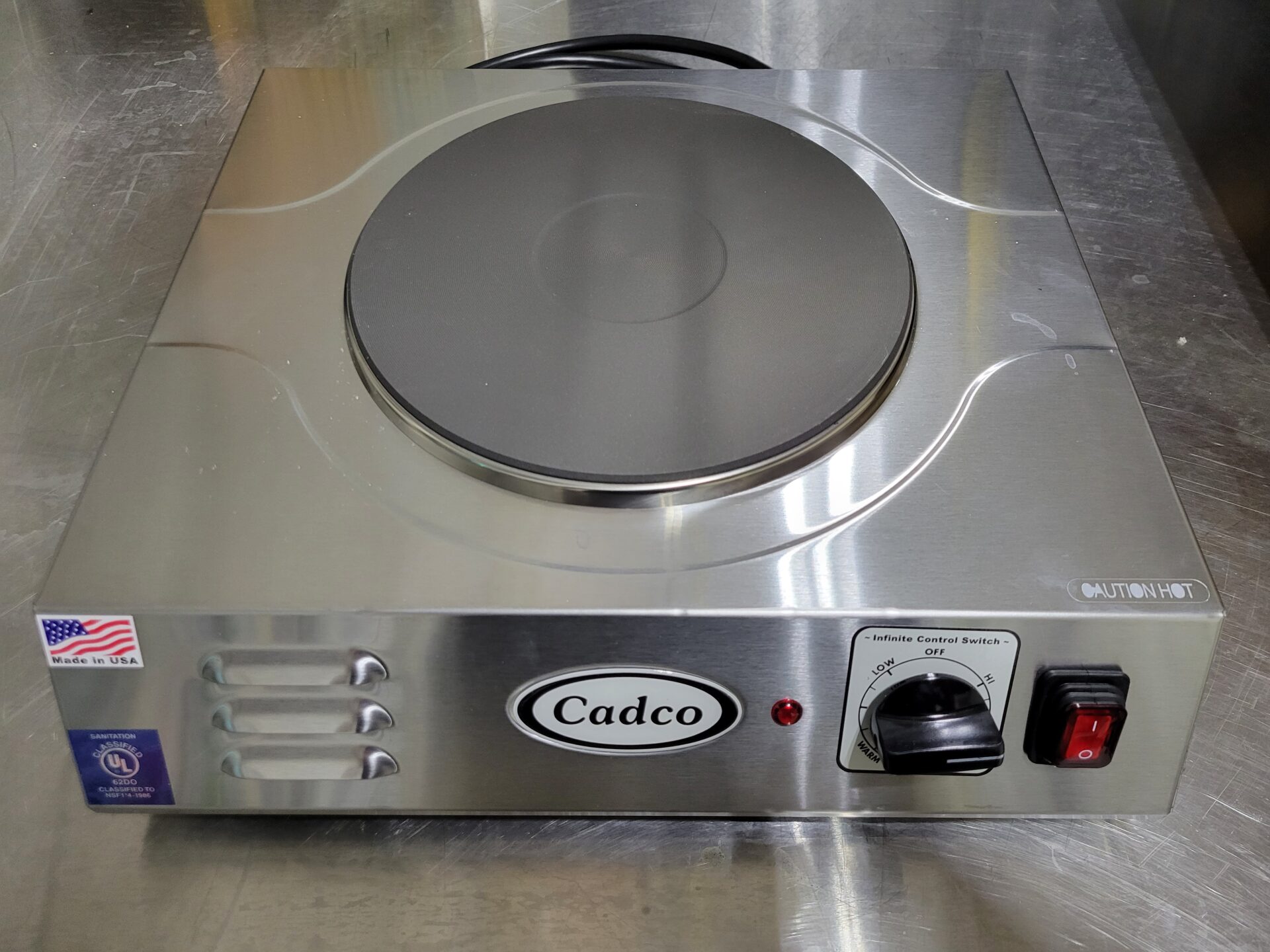 Cadco 220v 2000w hot plate